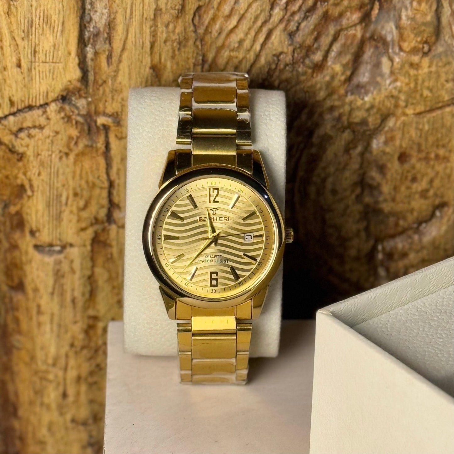 BOPHIERI Gold Ur with Unique Dial & Date Function