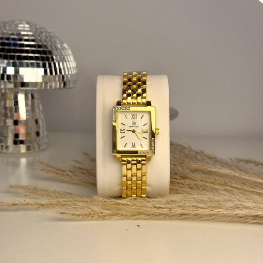 Square-Edged Gold Dial with Classic Steel Chain Watch