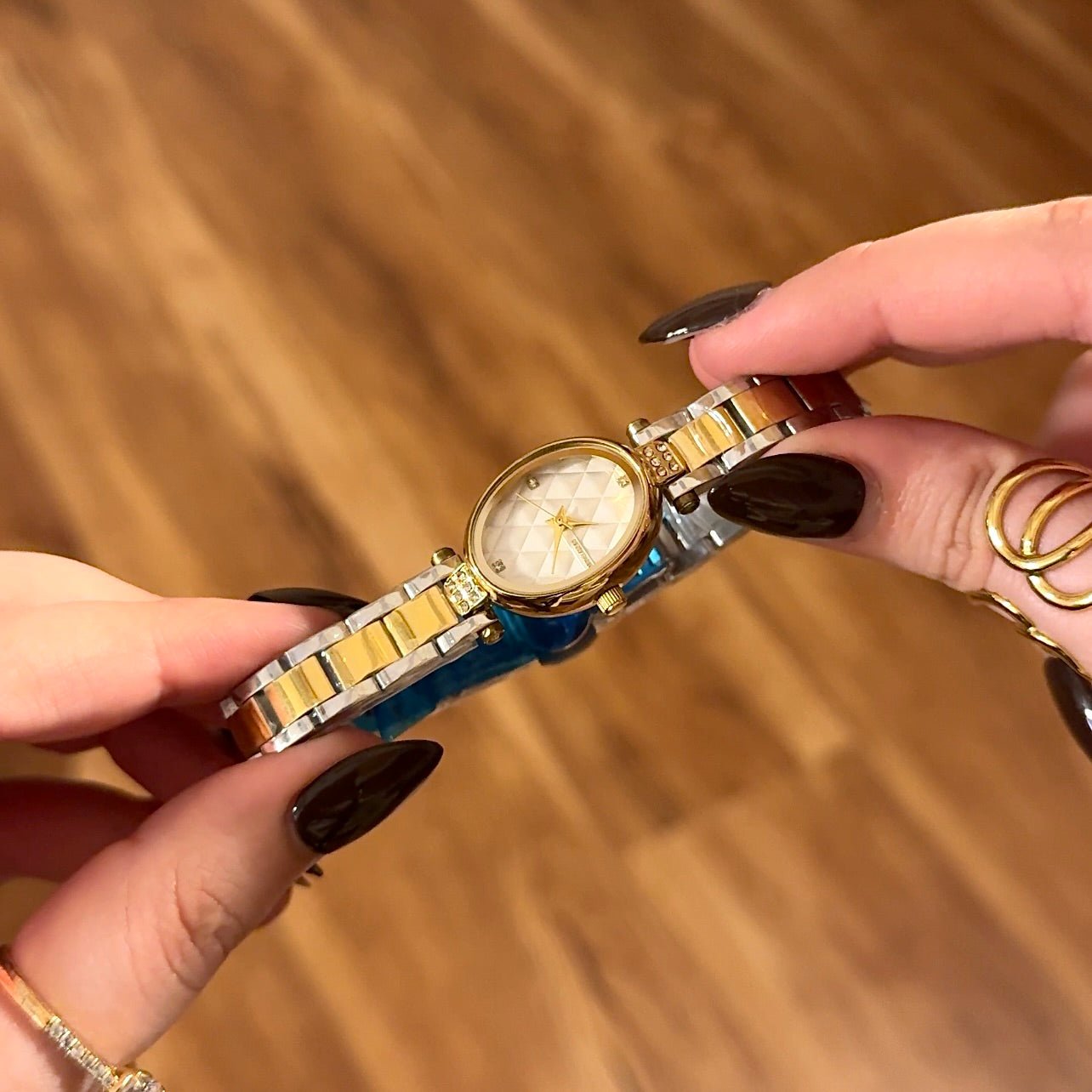 Veloré Watch